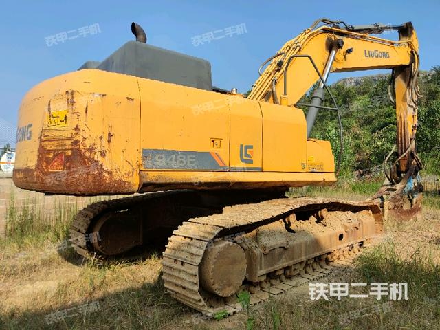 整機(jī)右后45°(整機(jī)外觀) 整機(jī)右后45°(整機(jī)外觀)