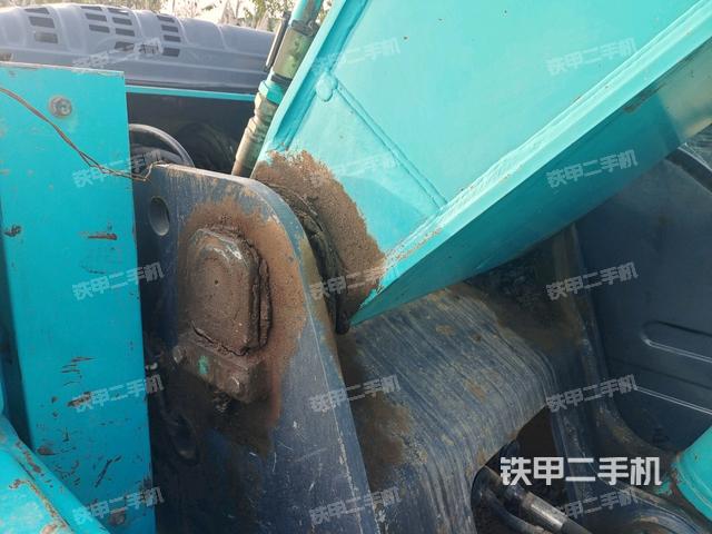 大臂根部?斜視(工作和回轉(zhuǎn)裝置) 大臂根部?斜視(工作和回轉(zhuǎn)裝置)