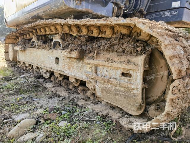 左側(cè)履帶整體?（行走機(jī)構(gòu)）