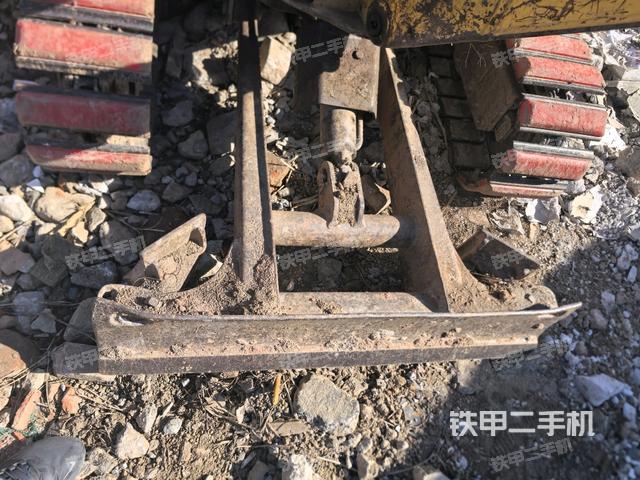 轉(zhuǎn)盤和下車架正前（工作和回轉(zhuǎn)裝置）