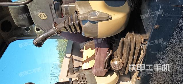 駕駛室整體（整機(jī)外觀）