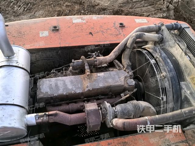 發(fā)動(dòng)機(jī)整體俯視(整機(jī)外觀) 發(fā)動(dòng)機(jī)整體俯視(整機(jī)外觀)