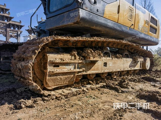 右側(cè)履帶整體（行走機(jī)構(gòu)）