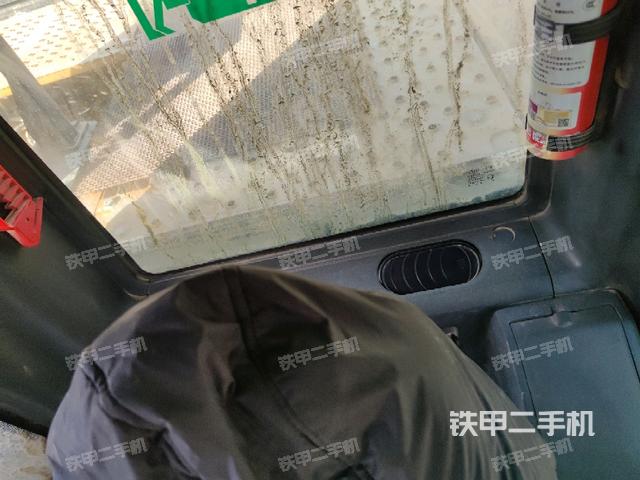 座椅后部(駕駛室部分) 座椅后部(駕駛室部分)