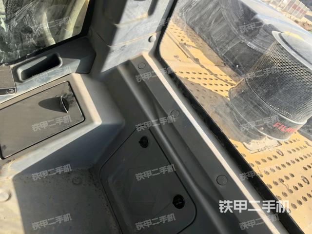座椅后部(駕駛室部分) 座椅后部(駕駛室部分)