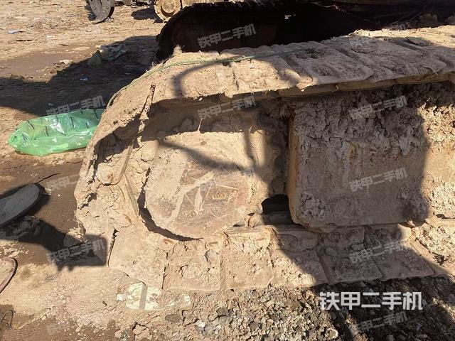 右側(cè)履帶整體?(行走機(jī)構(gòu)) 右側(cè)履帶整體?(行走機(jī)構(gòu))