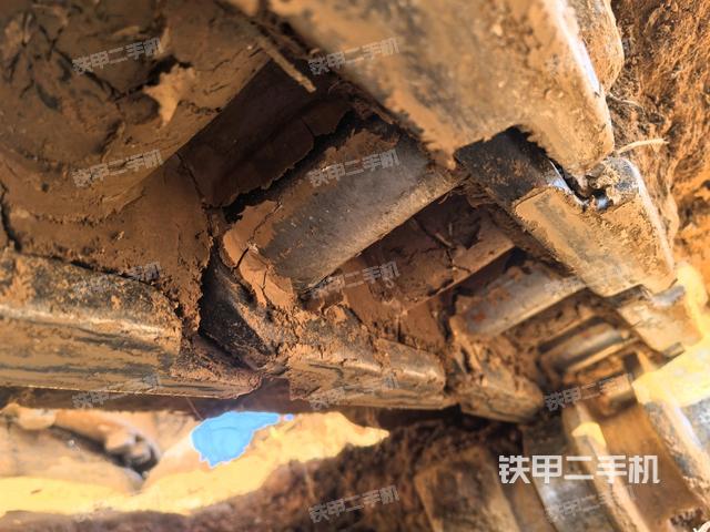 單側(cè)履帶整體（整機(jī)外觀）