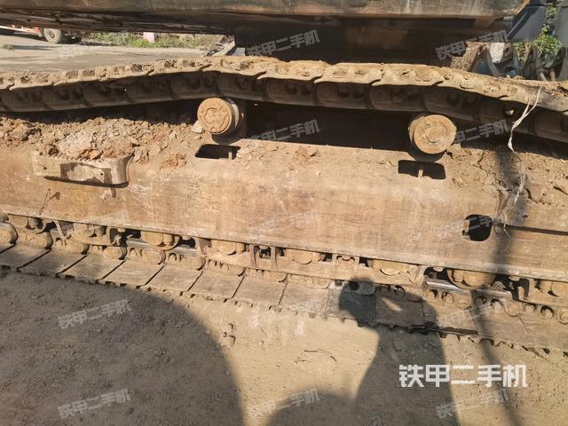 右側(cè)履帶整體（行走機(jī)構(gòu)）