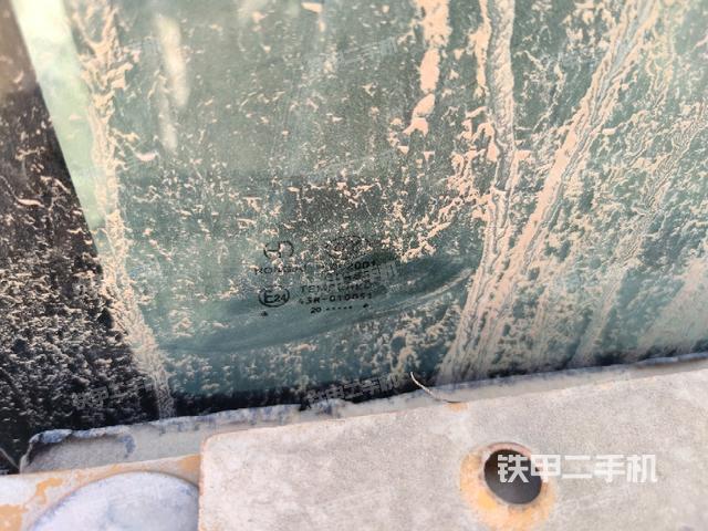 后窗玻璃角標(biāo)(駕駛室部分) 后窗玻璃角標(biāo)(駕駛室部分)