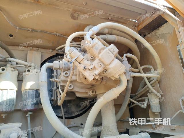 液壓泵斜45?左(大件艙室) 液壓泵斜45?左(大件艙室)