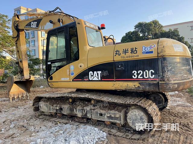 卡特彼勒320C挖掘机
