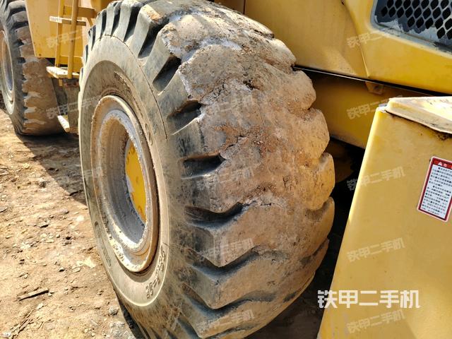 右后輪（行走機(jī)構(gòu)）