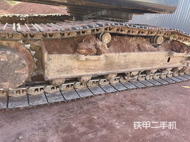 左側(cè)履帶整體?（行走機(jī)構(gòu)）