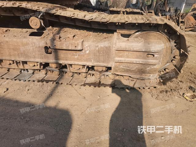 左驅(qū)動(dòng)輪（行走機(jī)構(gòu)）