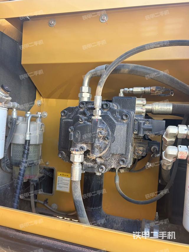 液壓泵室（大件艙室）