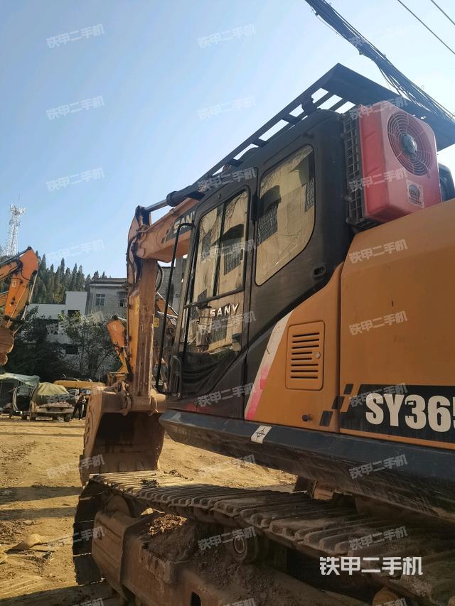 駕駛室左后45度（駕駛室部分）