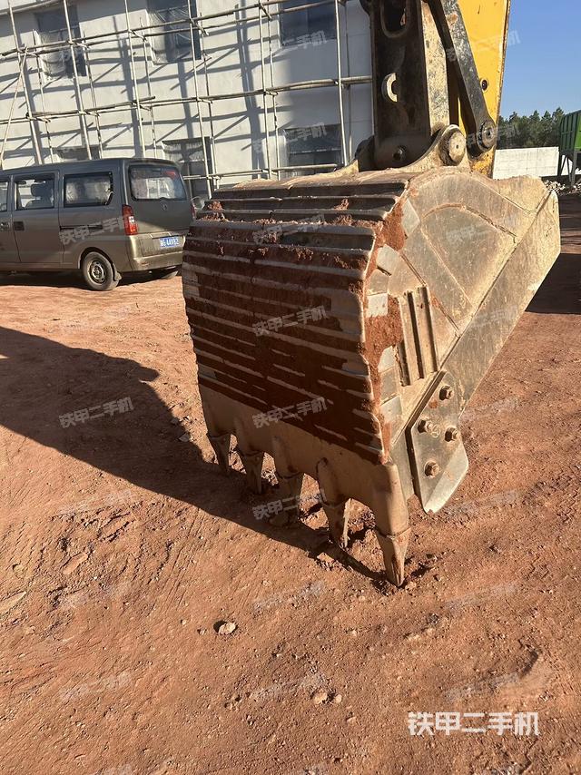 右側(cè)行走馬達(dá)蓋板（行走機(jī)構(gòu)）