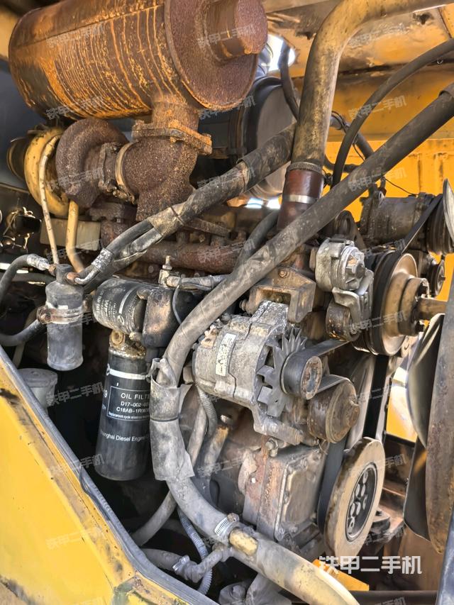 發(fā)動(dòng)機(jī)左側(cè)（整機(jī)外觀及大件）