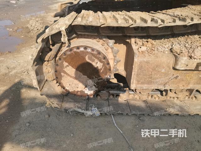 右驅(qū)動(dòng)輪（行走機(jī)構(gòu)）