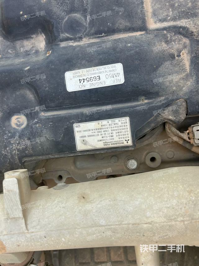 氣門室蓋螺絲特寫（上車部件）