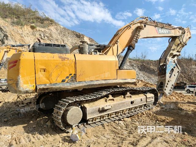 右后45(整機(jī)外觀) 右后45(整機(jī)外觀)