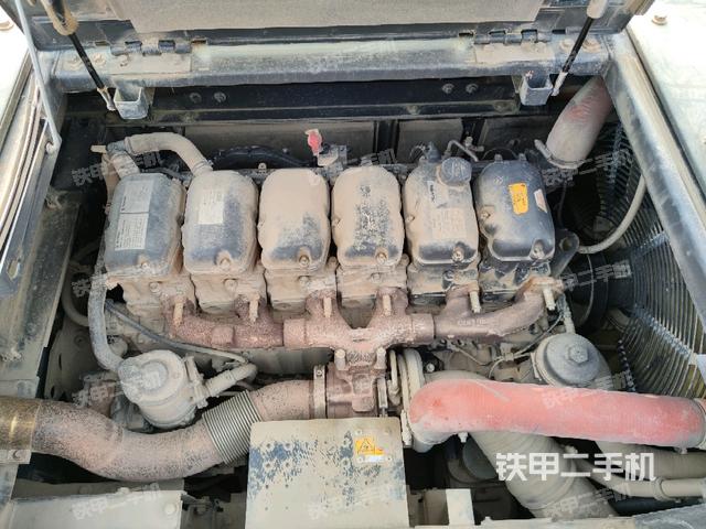 發(fā)動機整體俯視(整機外觀) 發(fā)動機整體俯視(整機外觀)