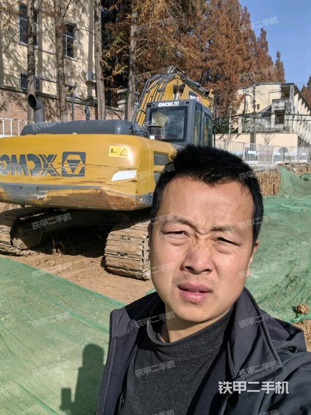 徐工XE270DK挖掘机的设备实拍-第1张实拍照片