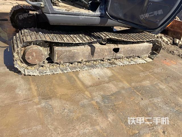 左側(cè)履帶整體?(行走機(jī)構(gòu)) 左側(cè)履帶整體?(行走機(jī)構(gòu))