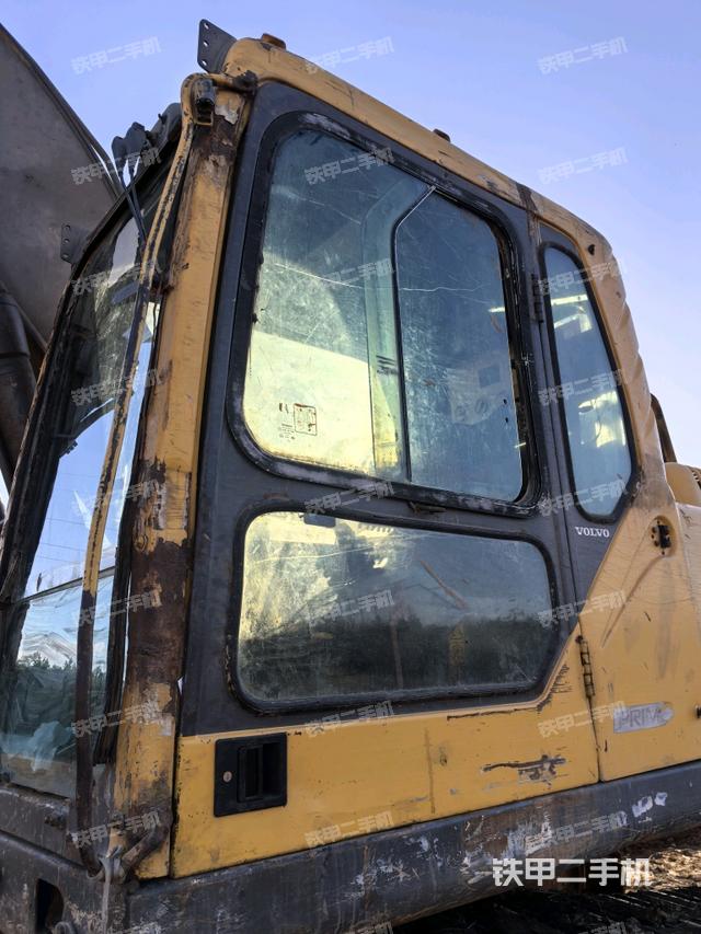 駕駛室整體（整機(jī)外觀）