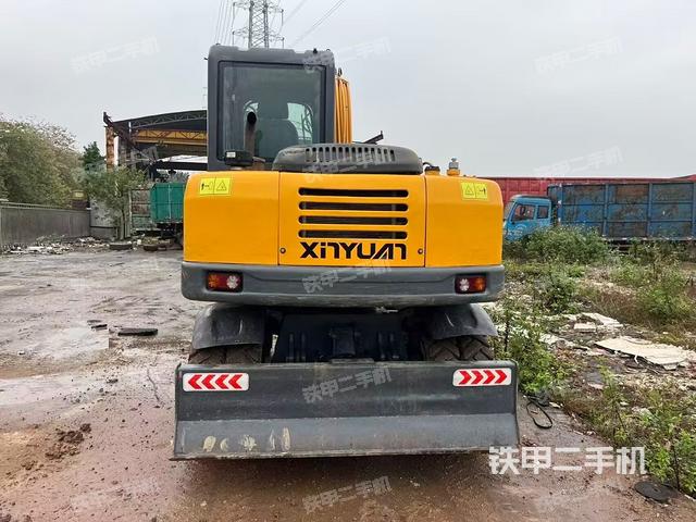 駕駛室頂部（整機(jī)外觀）