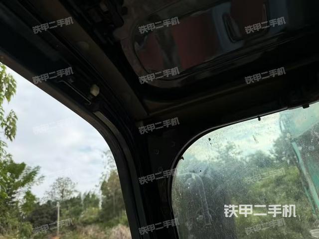 座椅左側(cè)控制臺(tái)/音響/含左手柄(駕駛室部分) 座椅左側(cè)控制臺(tái)/音響/含左手柄(駕駛室部分)