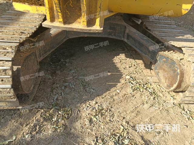 轉(zhuǎn)盤和下車架正前（工作和回轉(zhuǎn)裝置）