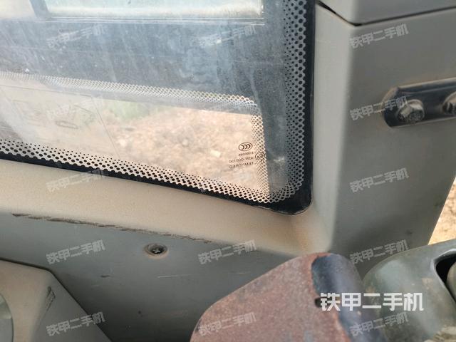 后窗玻璃角標(biāo)（駕駛室部分）