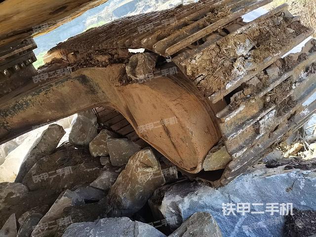 右側(cè)行走馬達蓋板（行走機構(gòu)）