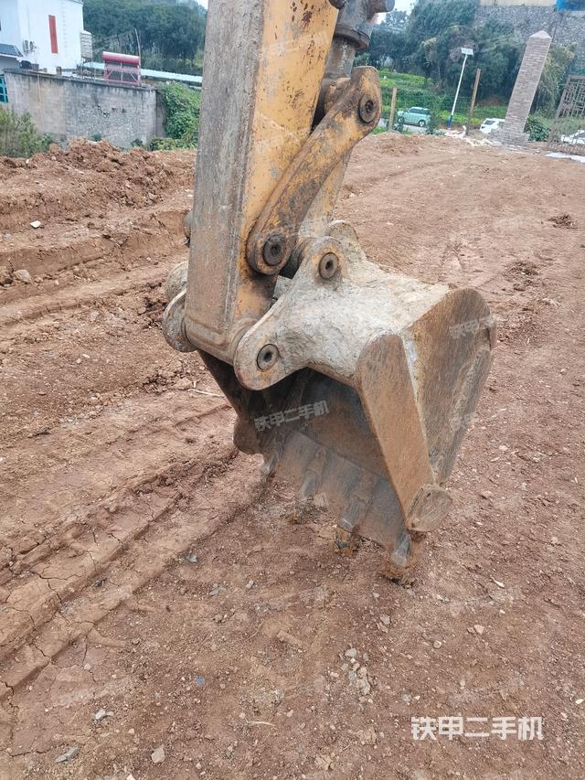 鏟斗右后整體（工作和回轉(zhuǎn)裝置）