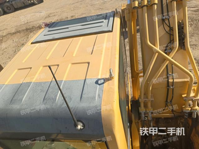 駕駛室頂部俯視(上車部件) 駕駛室頂部俯視(上車部件)