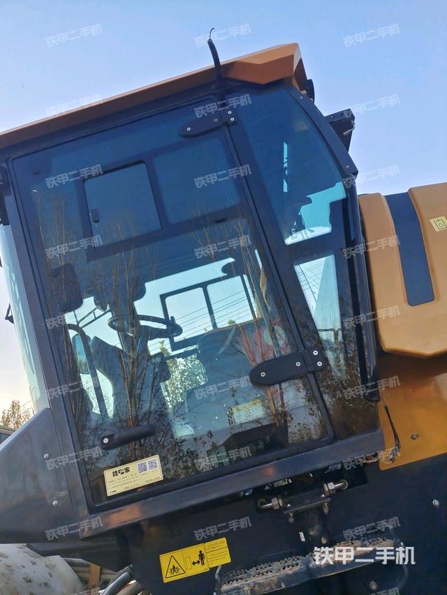 駕駛室外頂全景（壓路機駕駛室）