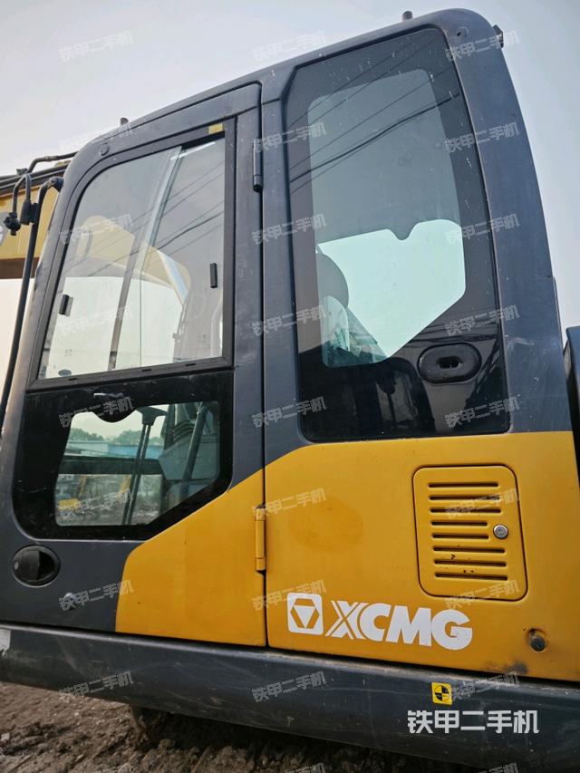 駕駛室左后45度（駕駛室部分）