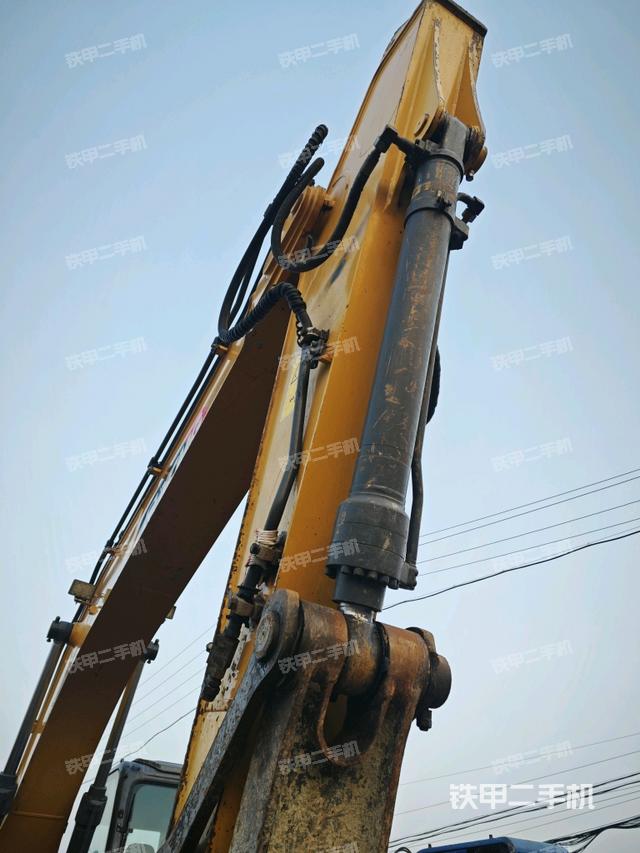 小臂整體右前（工作和回轉(zhuǎn)裝置）