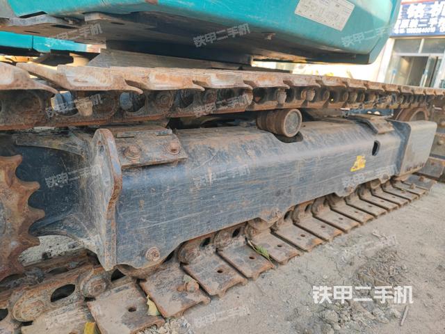 右側(cè)履帶整體?(行走機構(gòu)) 右側(cè)履帶整體?(行走機構(gòu))