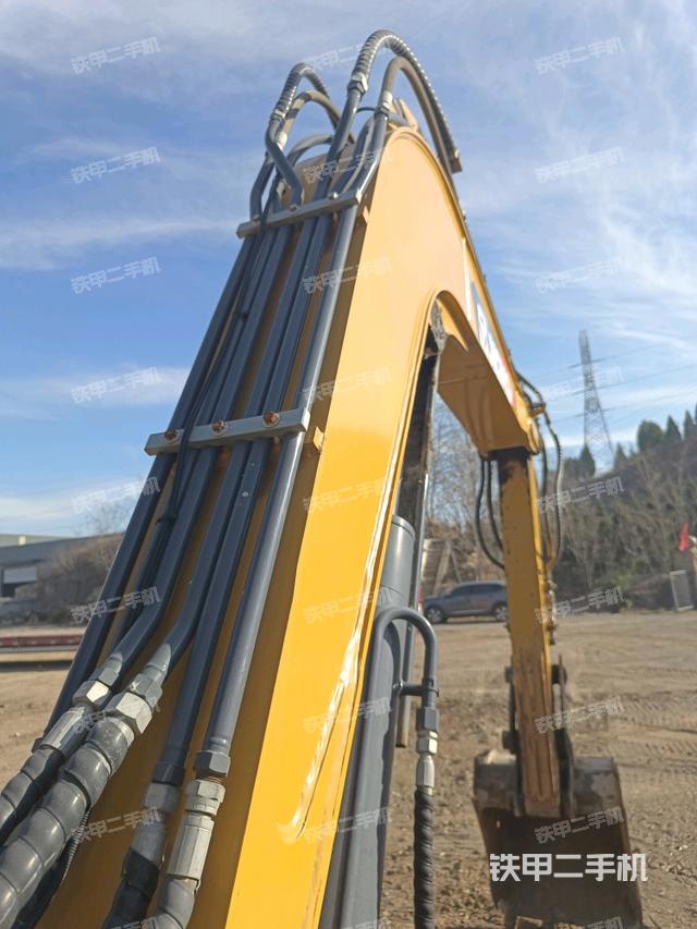 大臂背部俯視（工作和回轉裝置）