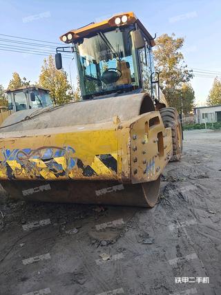 徐工XS265J壓路機(jī)