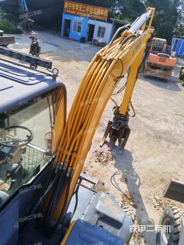 大臂整體?右側(cè)（工作和回轉(zhuǎn)裝置）