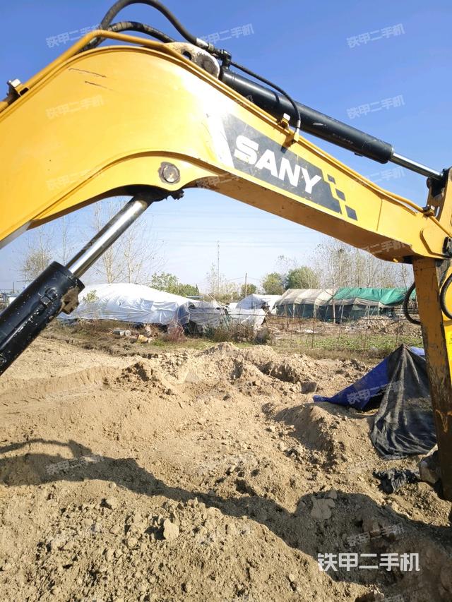 鏟斗右后整體（工作和回轉(zhuǎn)裝置）