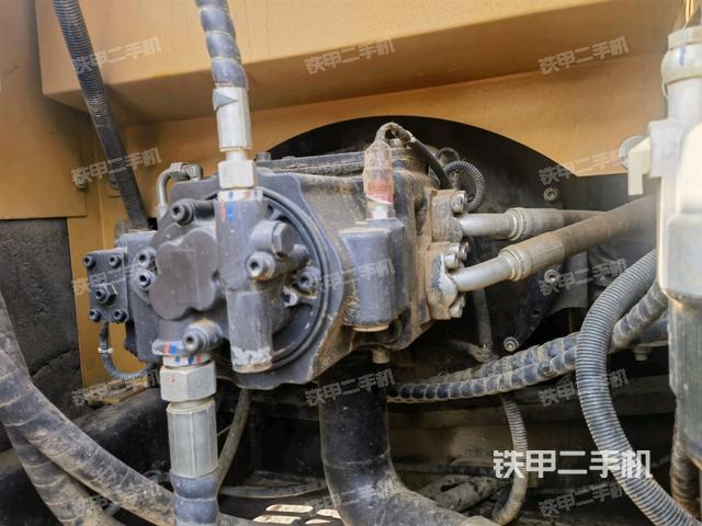 液壓泵斜45?左(大件艙室) 液壓泵斜45?左(大件艙室)