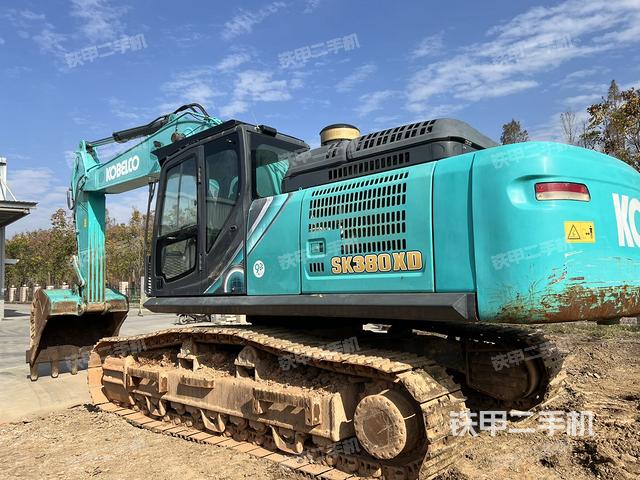 駕駛室整體（整機外觀）