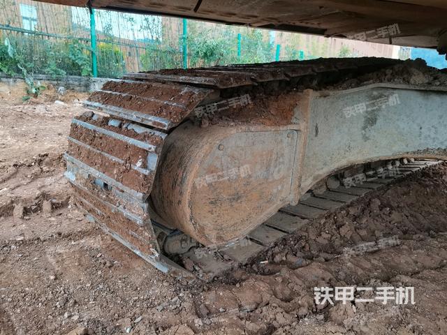 右側(cè)行走馬達蓋板(行走機構(gòu)) 右側(cè)行走馬達蓋板(行走機構(gòu))