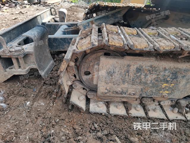 右側(cè)履帶整體?（行走機構(gòu)）