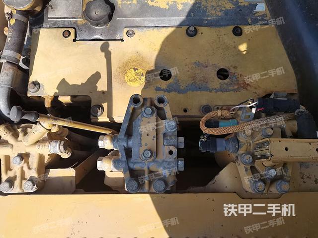 氣門室蓋螺絲特寫（上車部件）