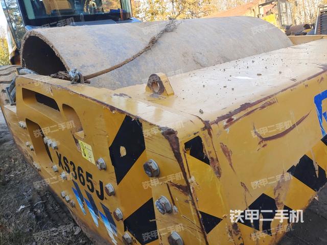 前車架正左側(cè)（壓路機前后車架）